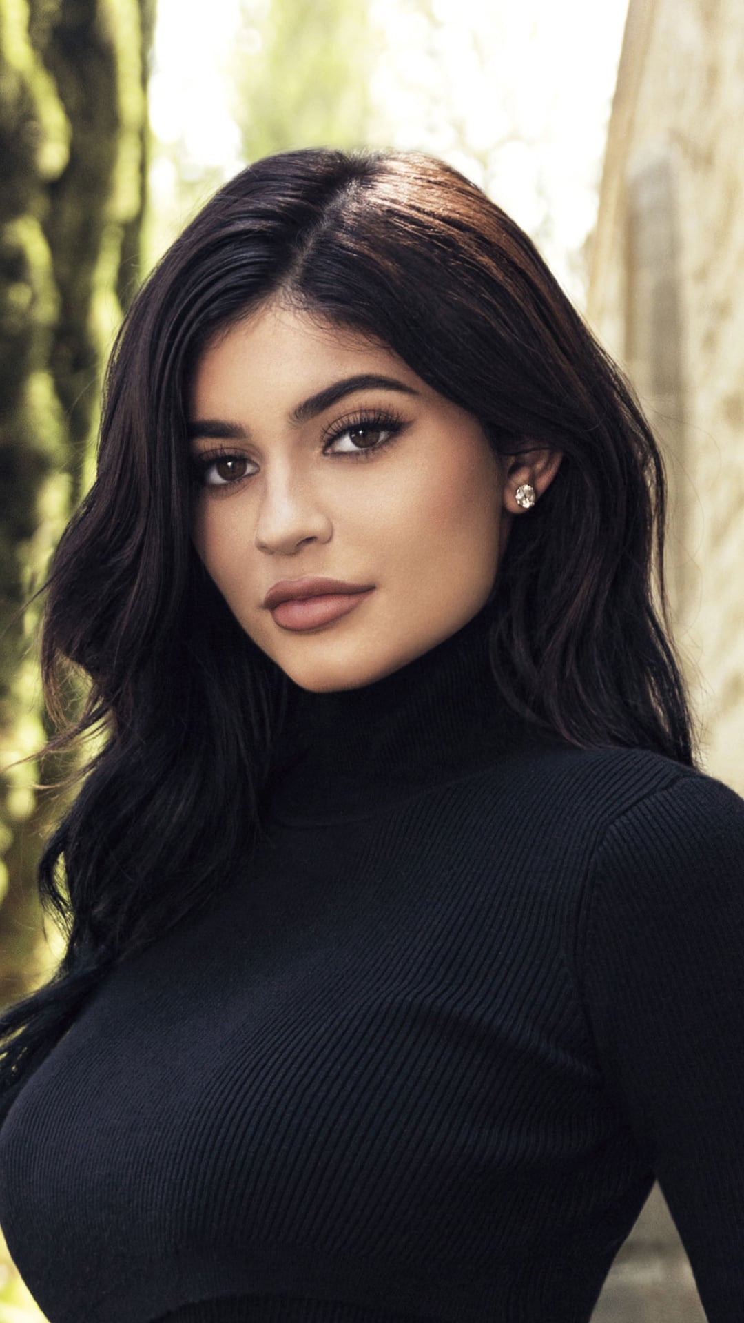 Download Kylie Jenner Done Up In Head To Toe Glam Wallpapers Com