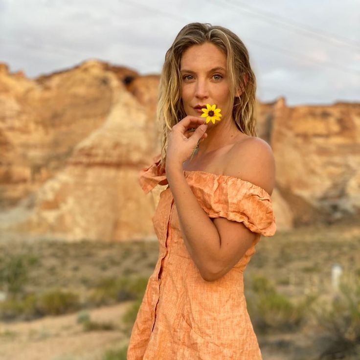 Mona Wales: A Porn Star's Journey.