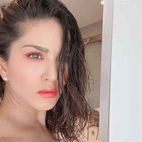 Sunny Leone Bengali News
